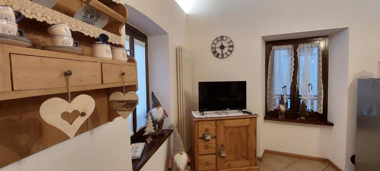 Loft Della Perpetua Di Casa Bernardi, Fuga Romantica Petfriendly Montagnaga  Exterior foto