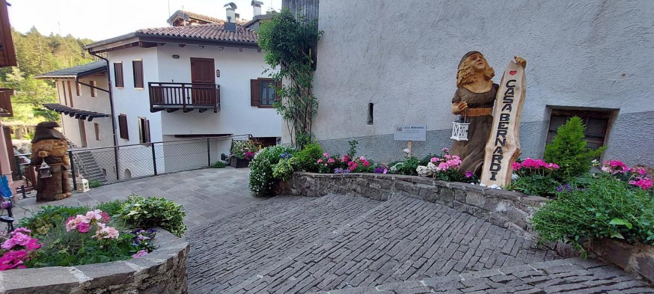 Loft Della Perpetua Di Casa Bernardi, Fuga Romantica Petfriendly Montagnaga  Exterior foto